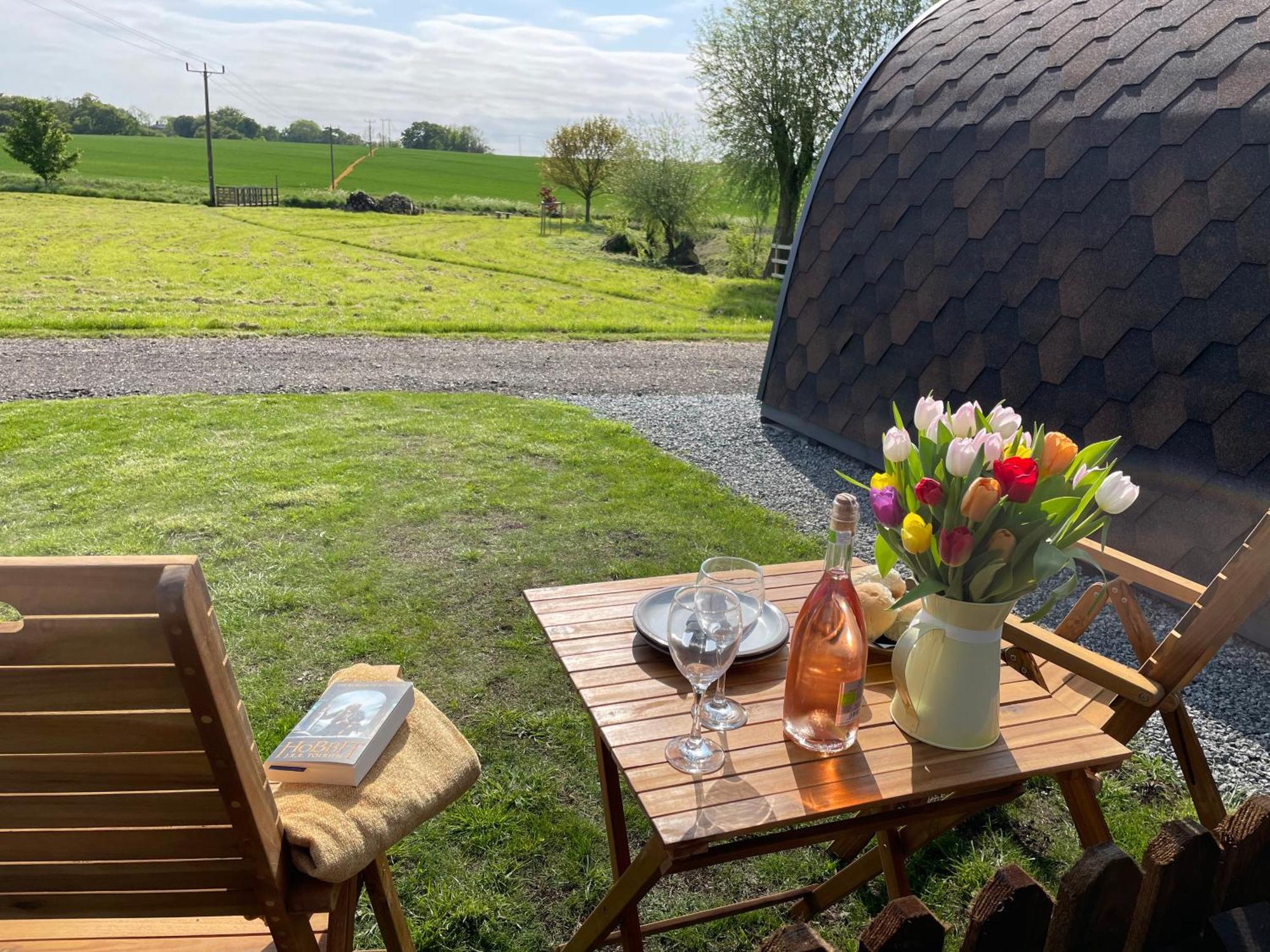 Waterpump Pod For 2 Adults With Ensuite In The Suffolk Countryside Badingham 외부 사진